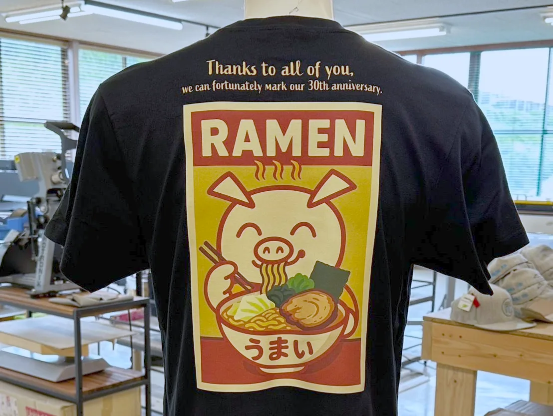 線画イラストをプリントしたオリジナルTシャツ